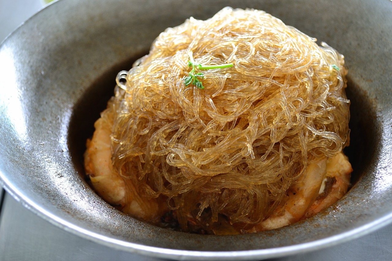 shrimp vermicelli food shrimp free photo