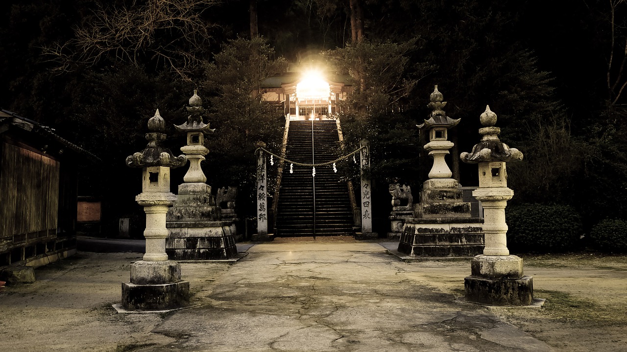 shrine japan lantern free photo