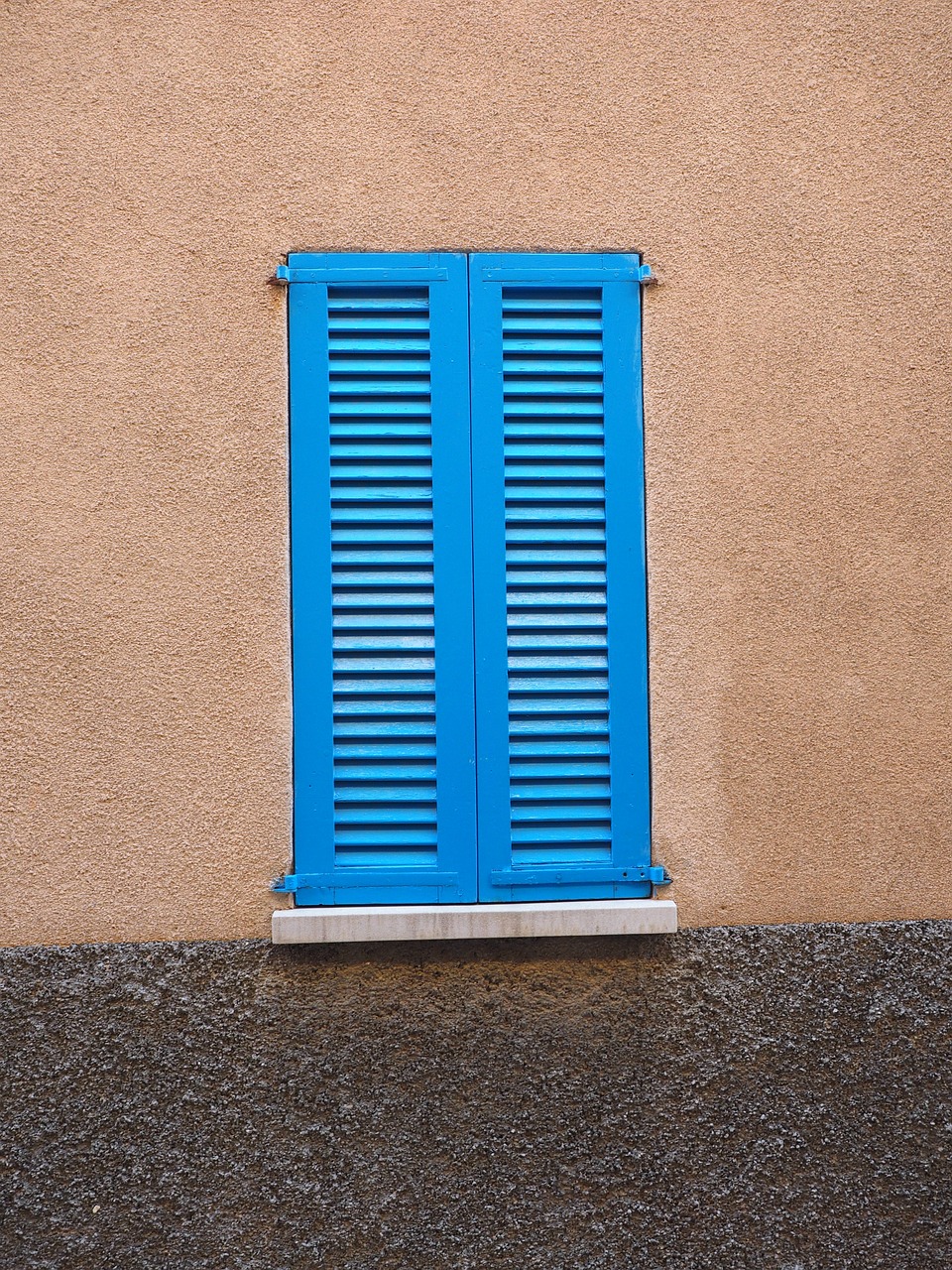 shutter blue home free photo