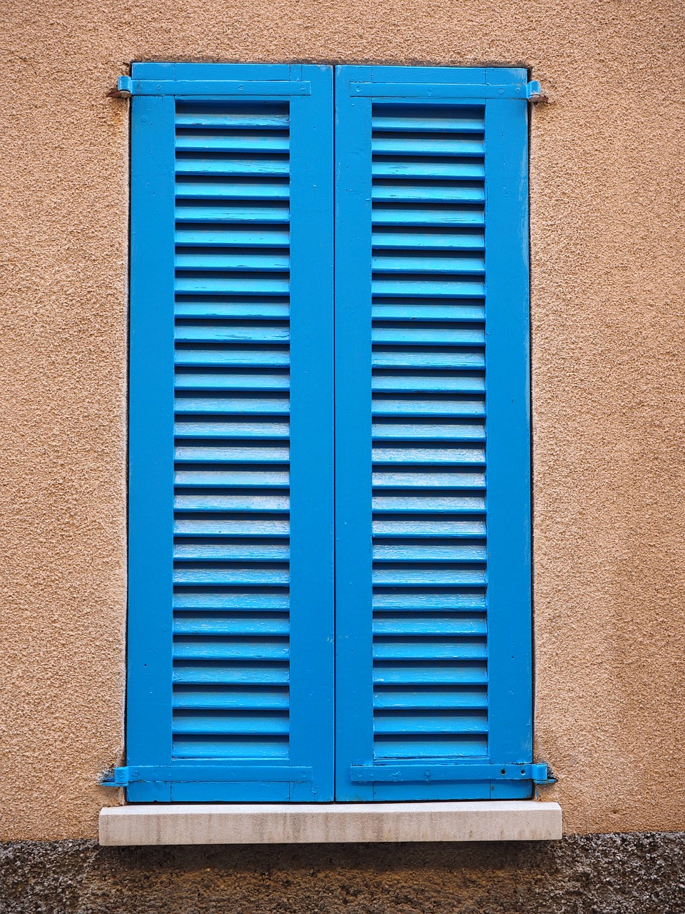 shutter blue home free photo