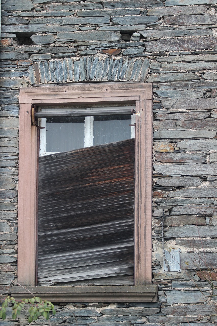 shutters defect window free photo