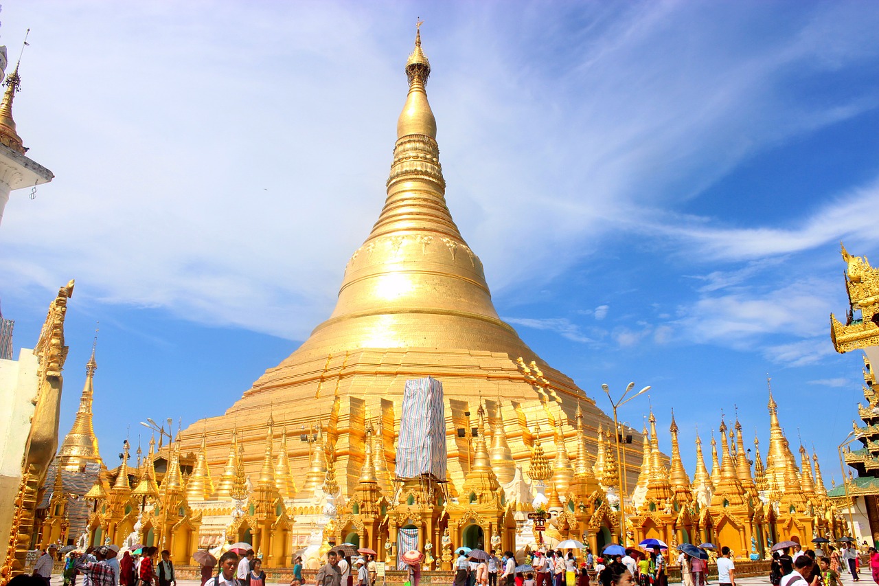 shwedagon pagoda pagoda myanmar free photo