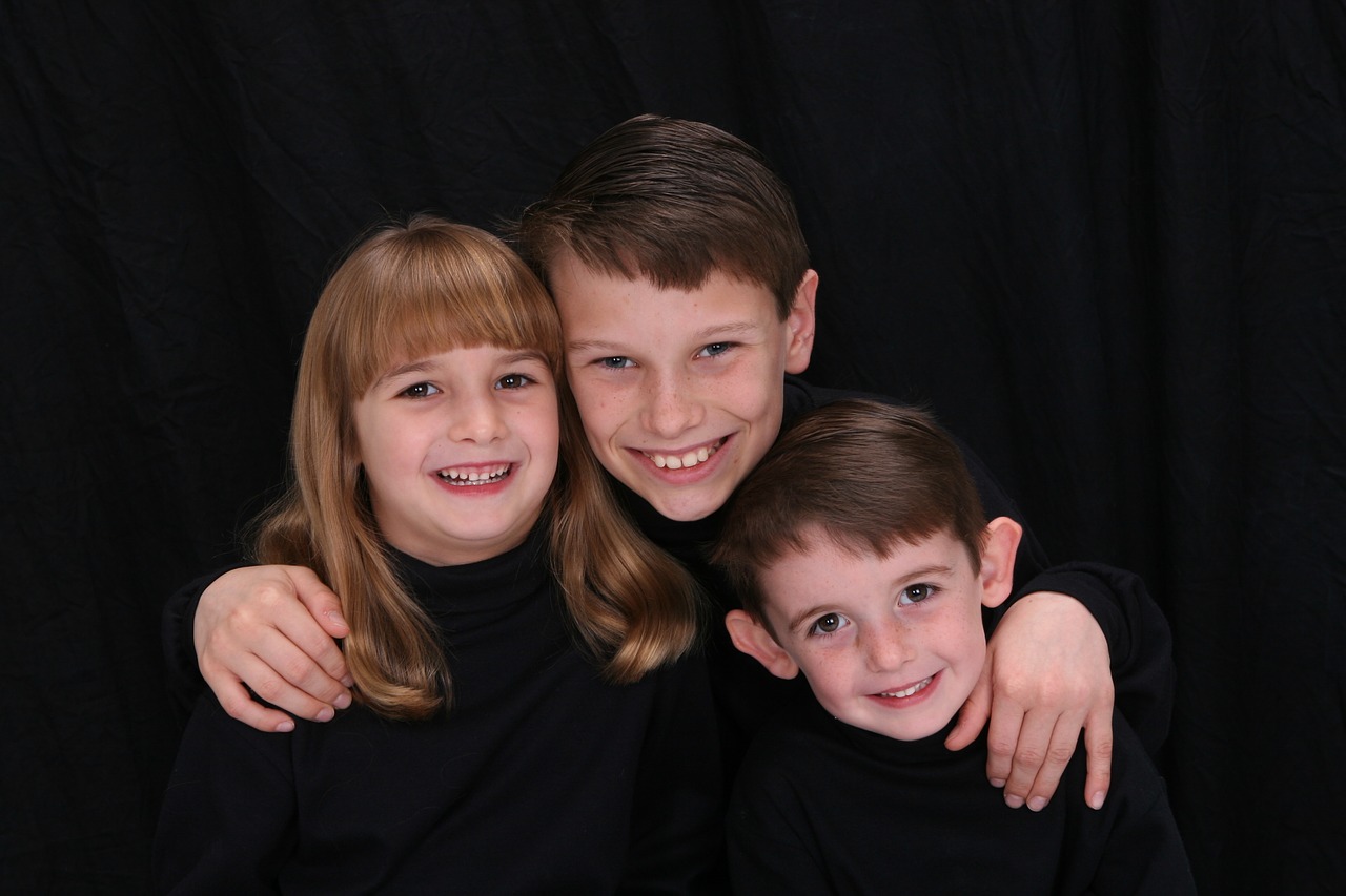 siblings three children 3 kids free photo