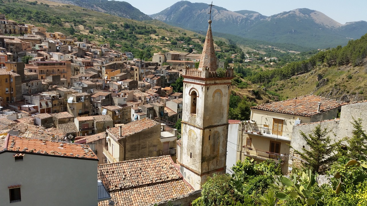 sicily village view free photo