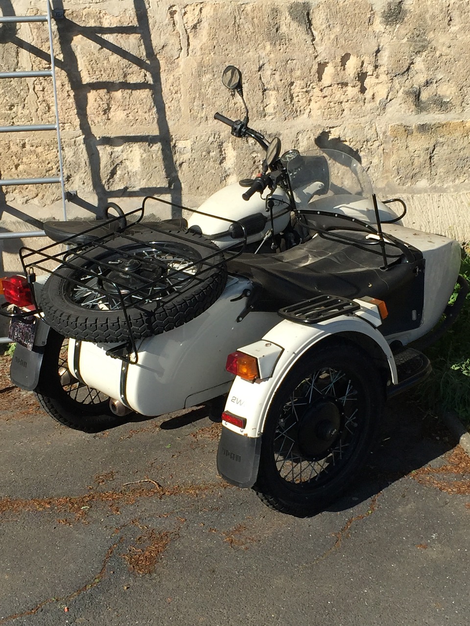 sidecar old motorcycle white motorcycle free photo