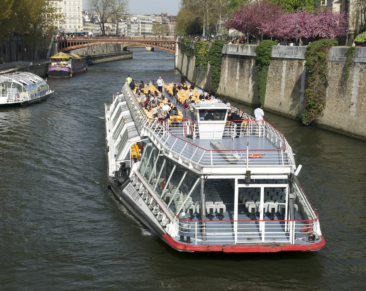 sightseeing boat excursion boat free photo