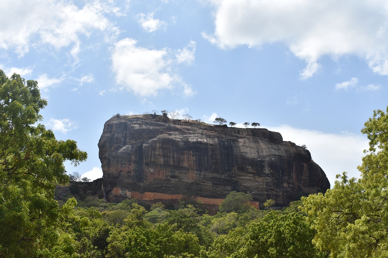 sigiriya  lion rock  sri lanka free photo