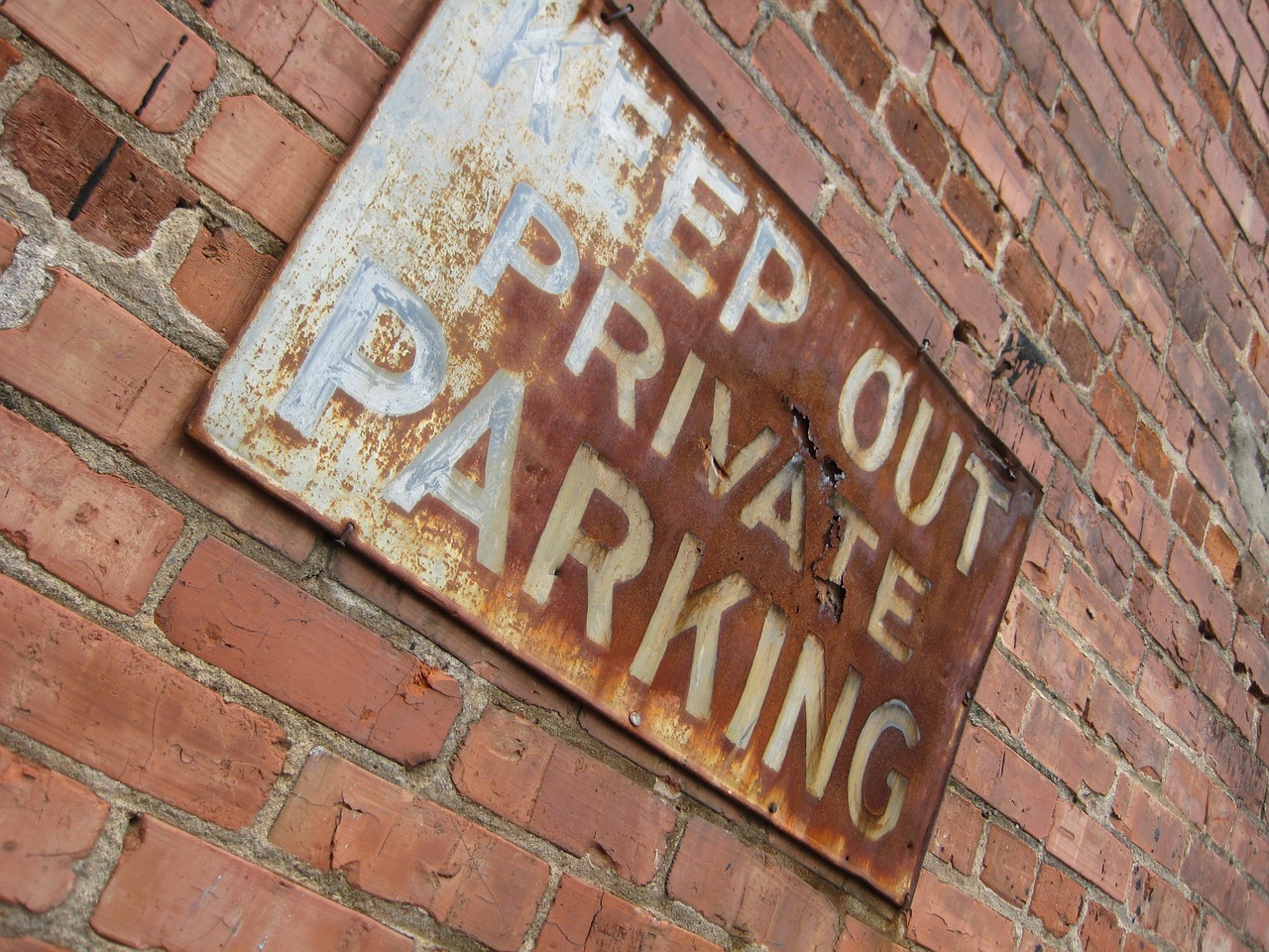 sign keep out brick free photo