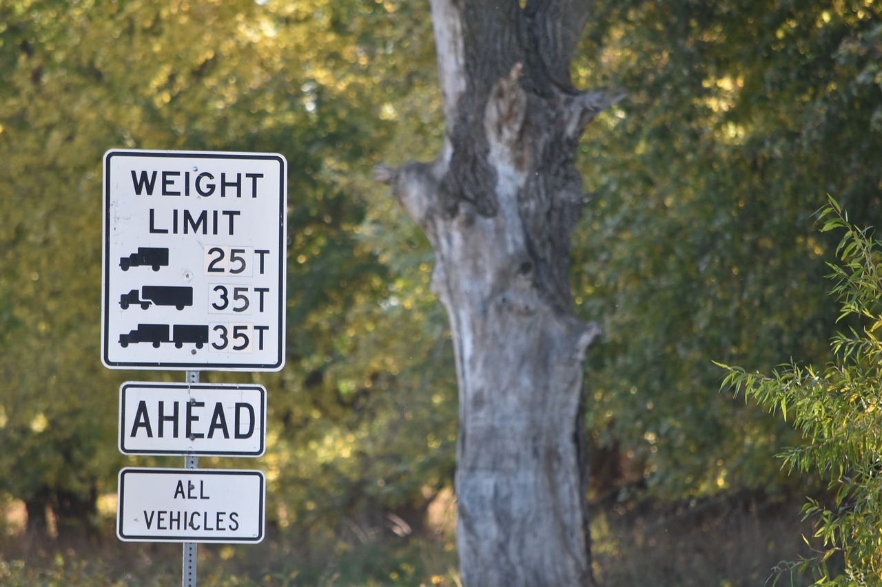 sign weight limit road free photo
