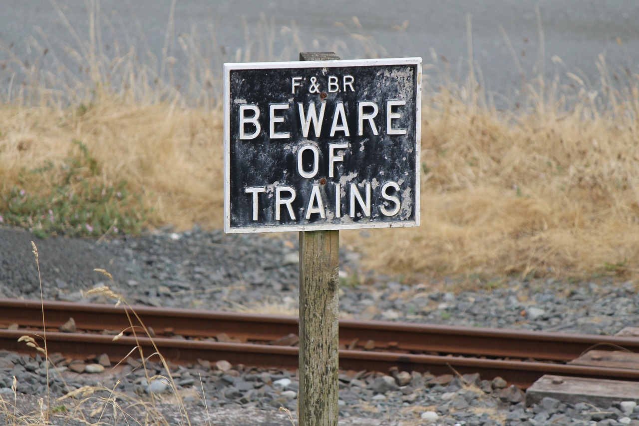 sign  warning  beware free photo