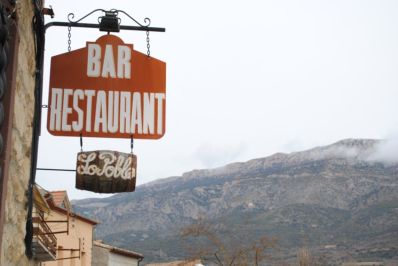 sign restaurant lopoble free photo