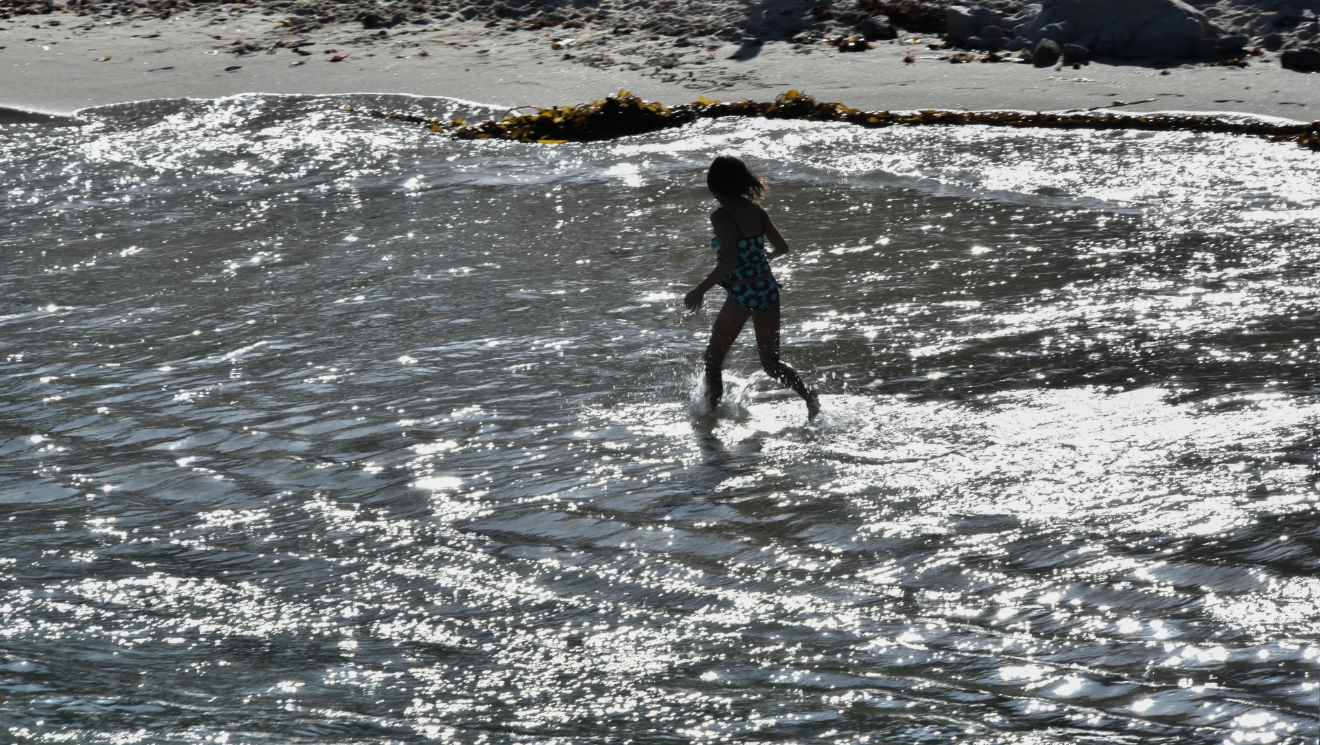 silhouette girl tide free photo