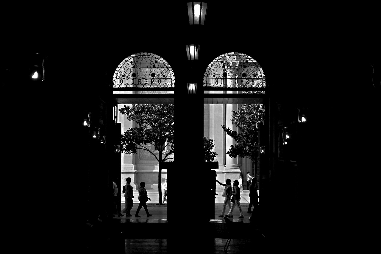 silhouettes city door free photo