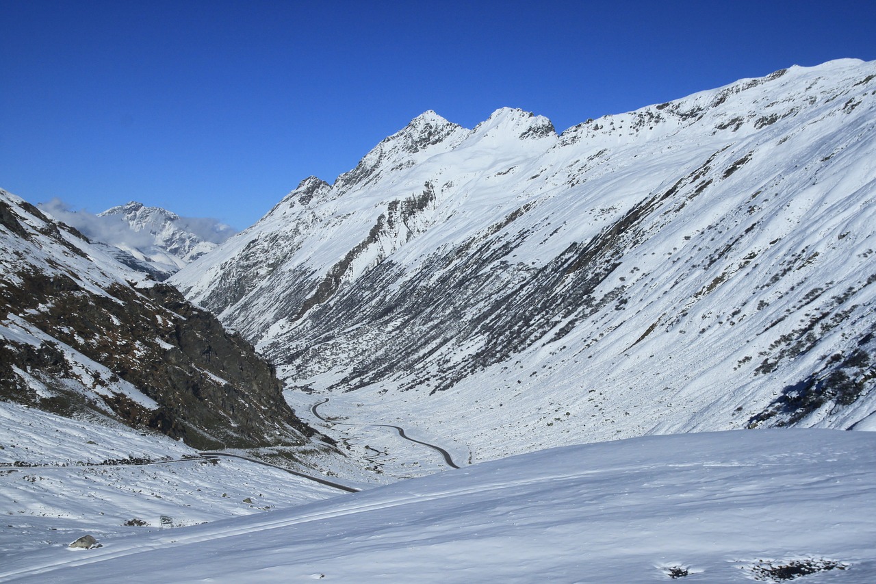 silvretta reservoir winter free photo