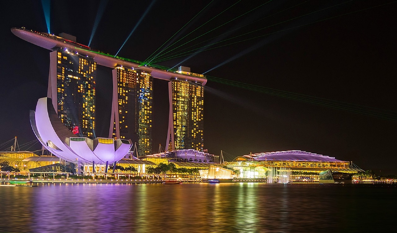 singapore night laser show free photo