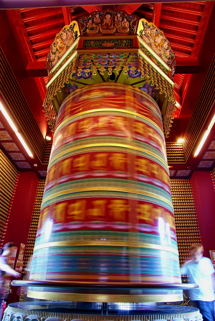 singapore budha tooth relic temple wheel of fortune free photo