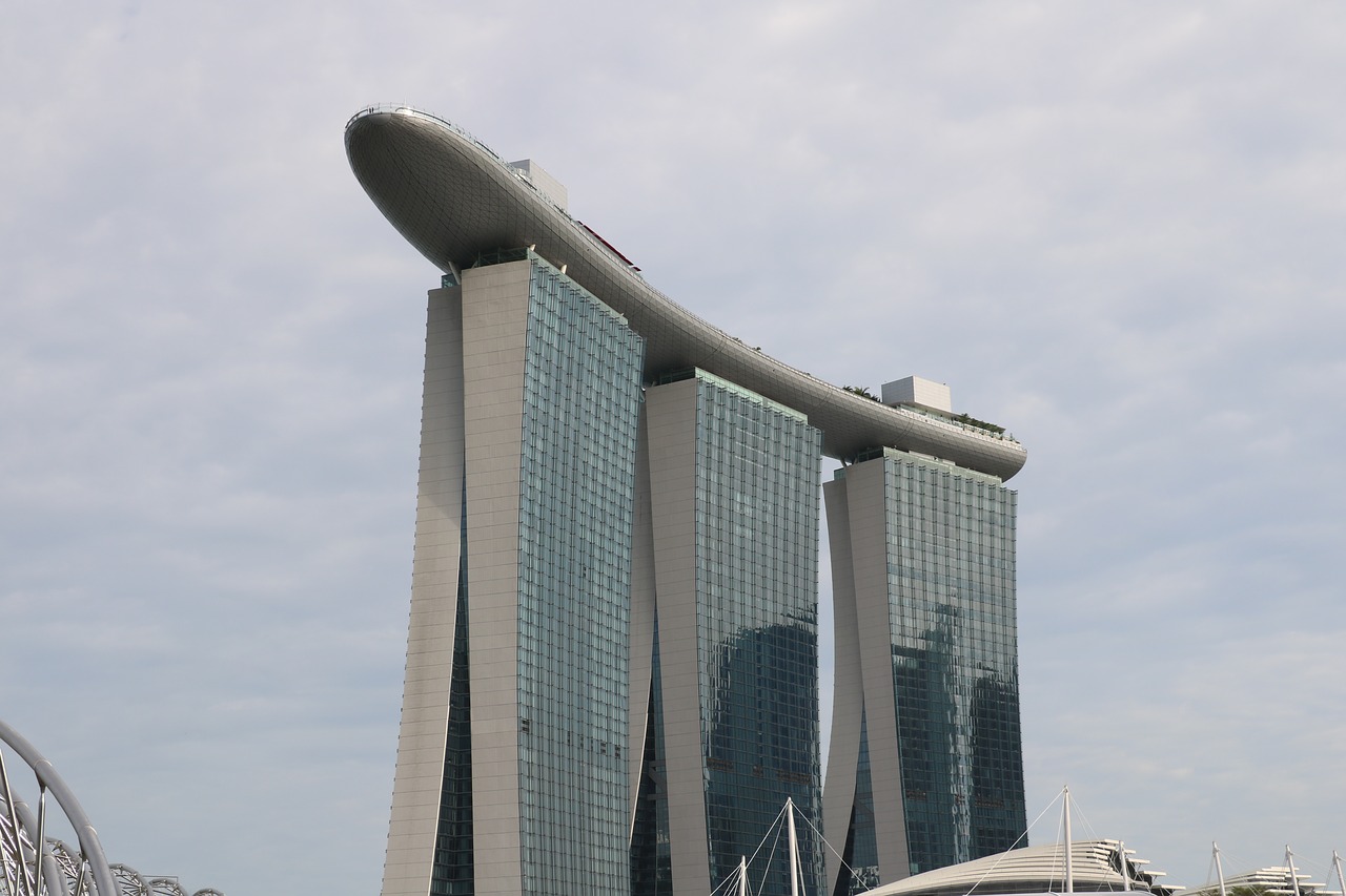 singapore skyscraper architecture free photo