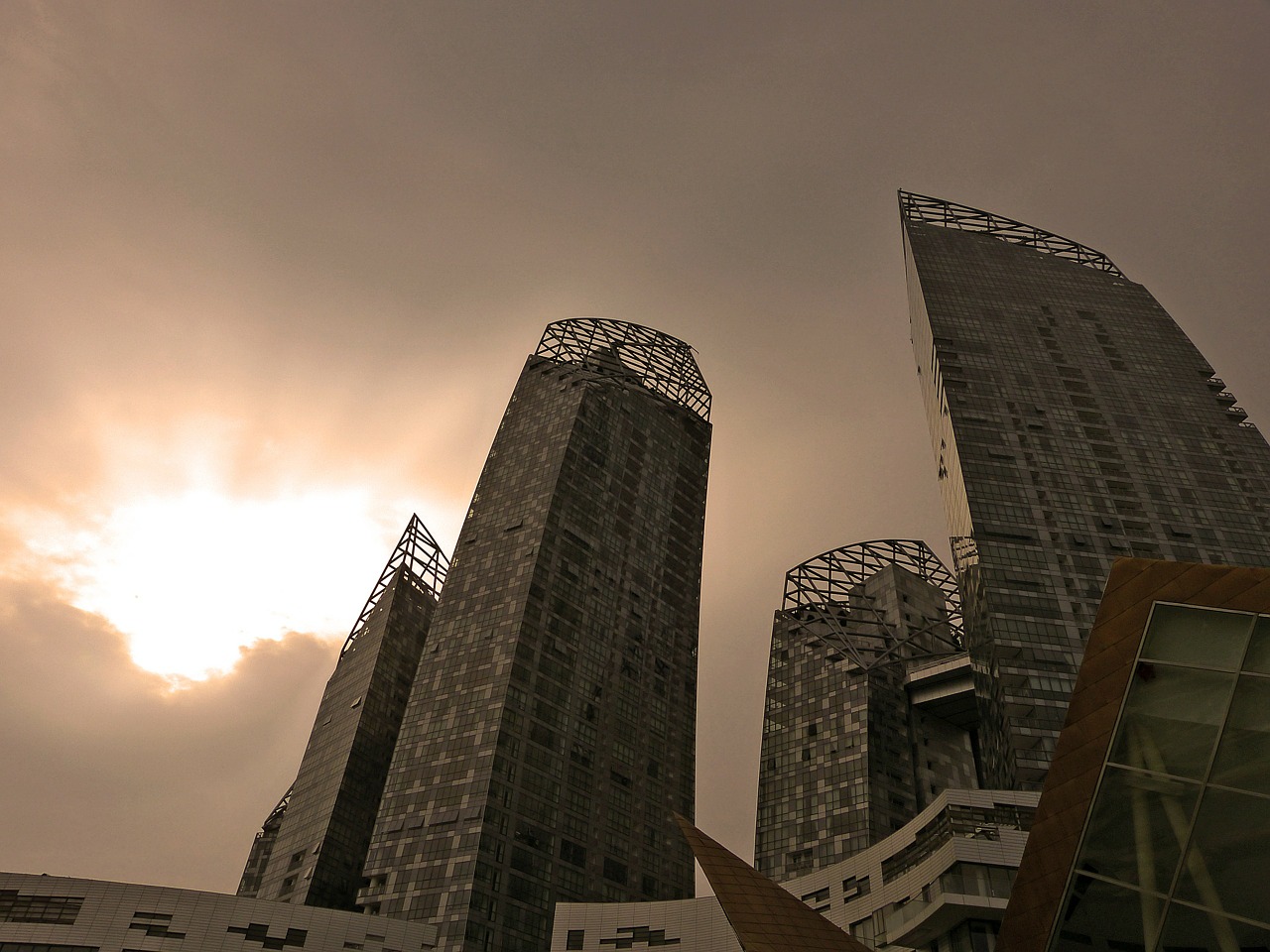 singapore condominium housing free photo