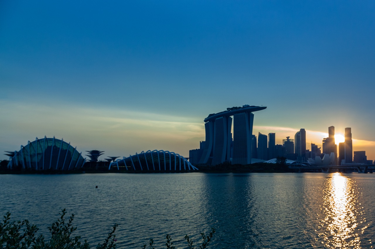singapore  skyline  sunset free photo