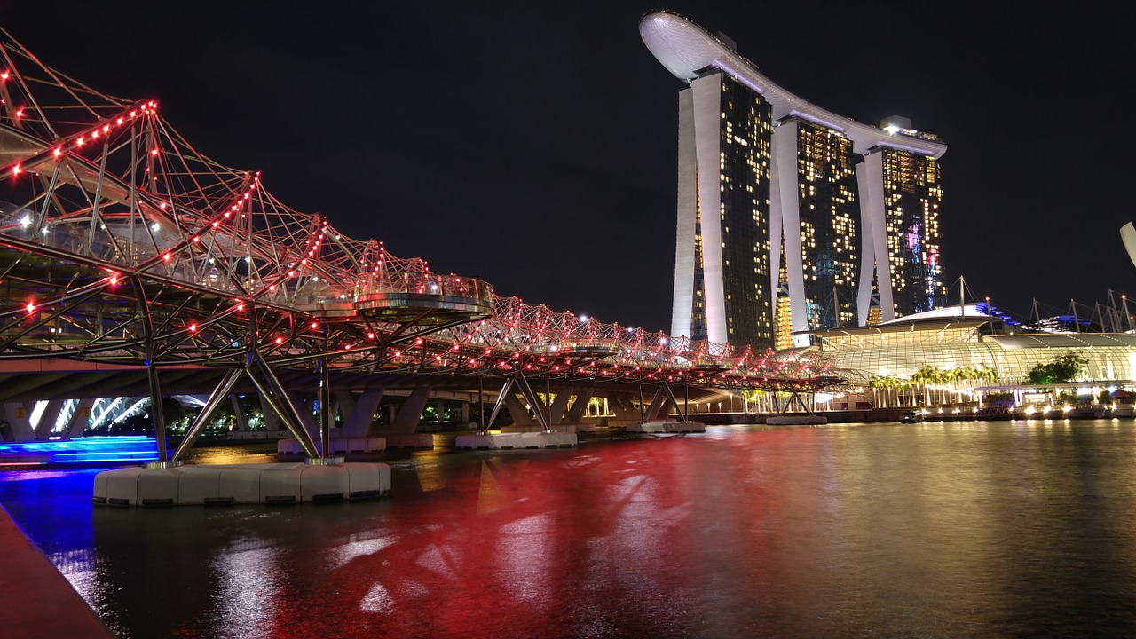 singapore night architecture free photo