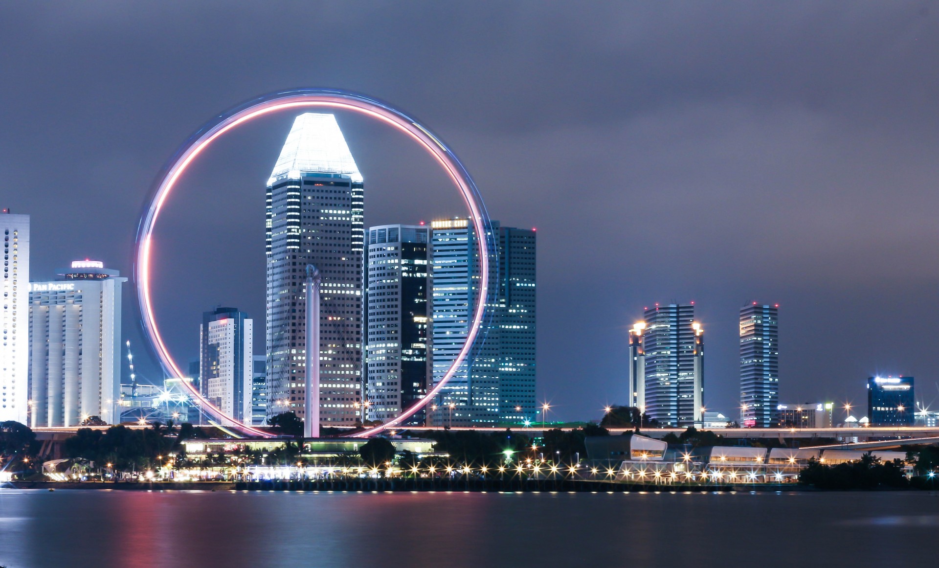 singapore flyer ferris wheel scenery free photo