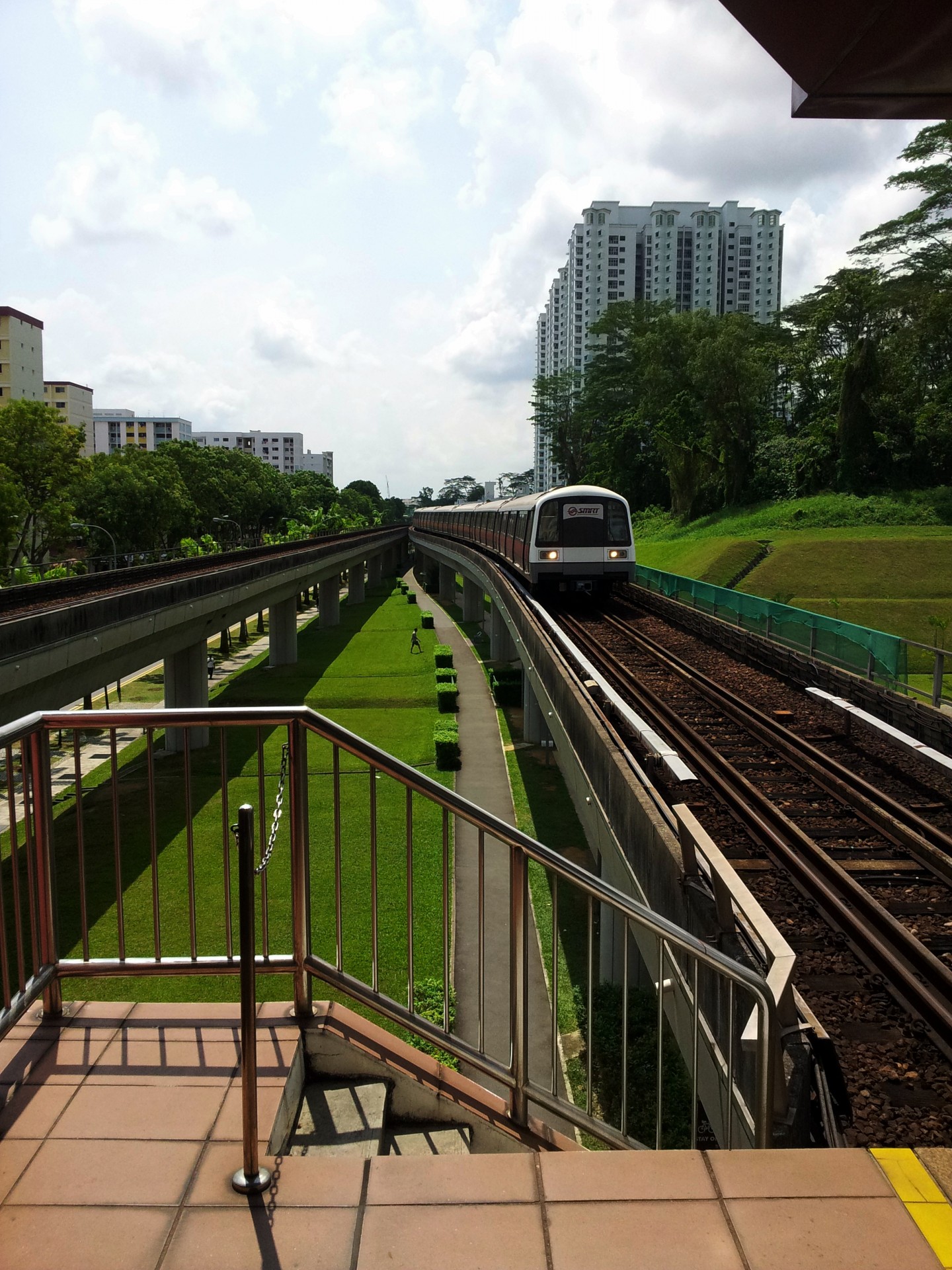 singapore mrt train free photo