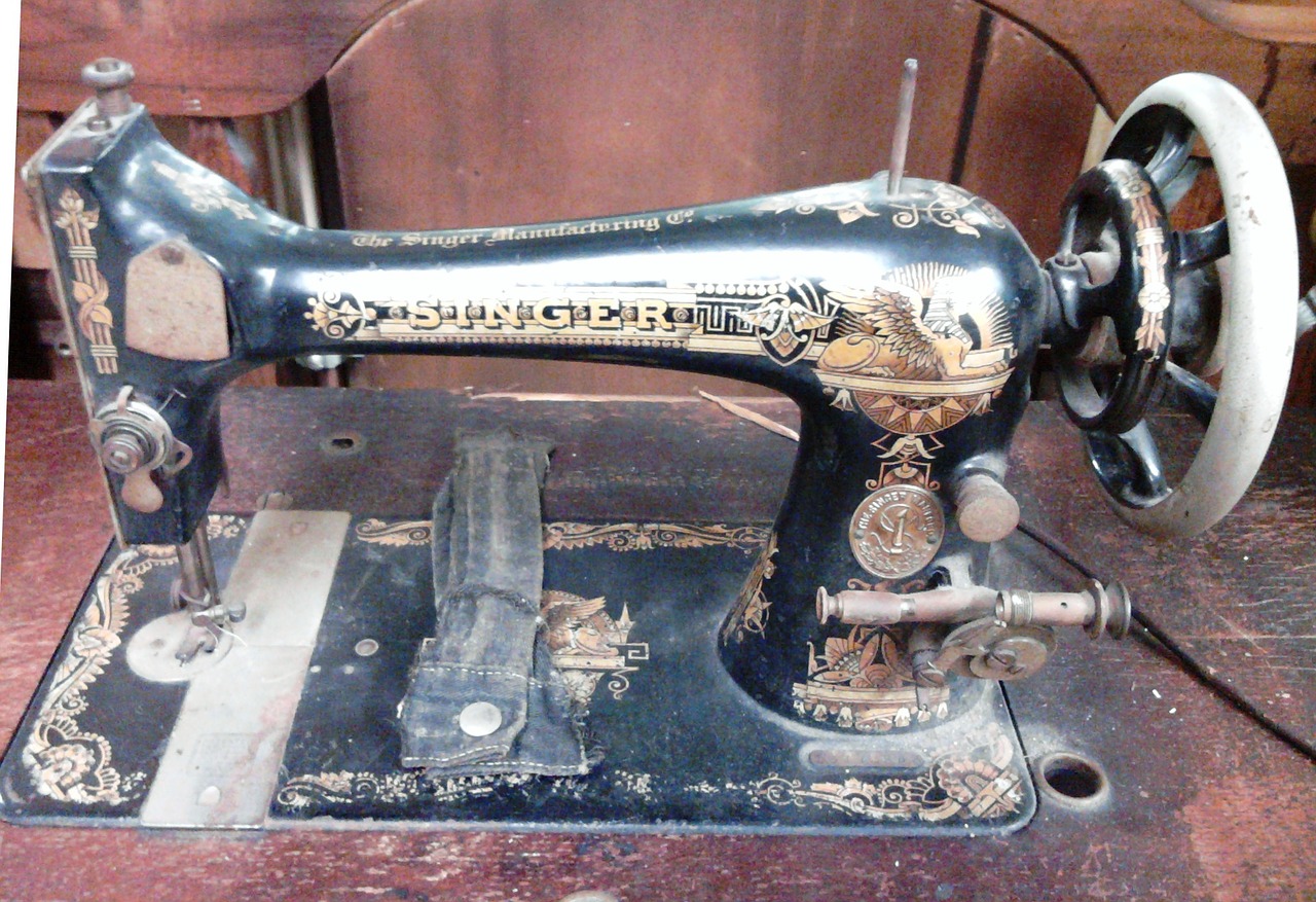 singer sewing machine free photo