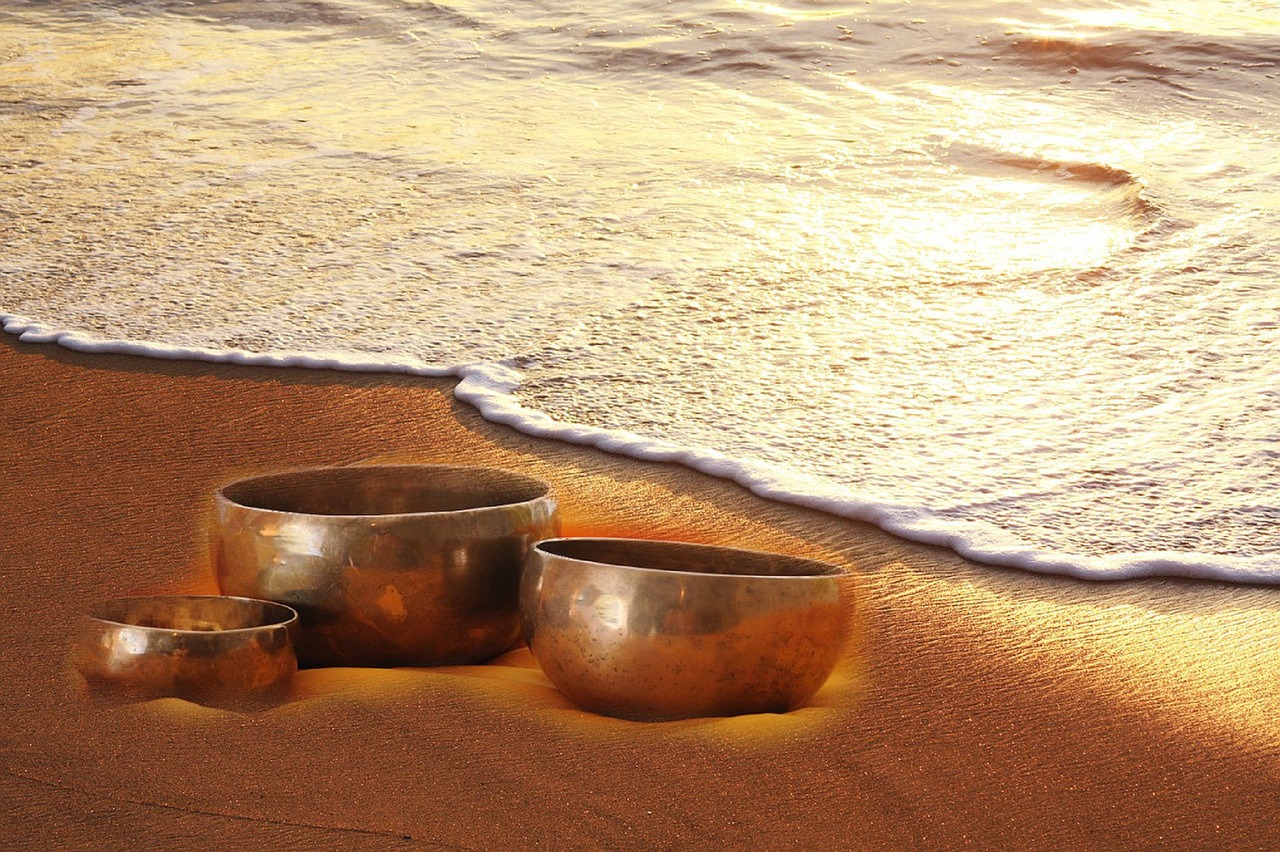 singing bowl sea beach free photo