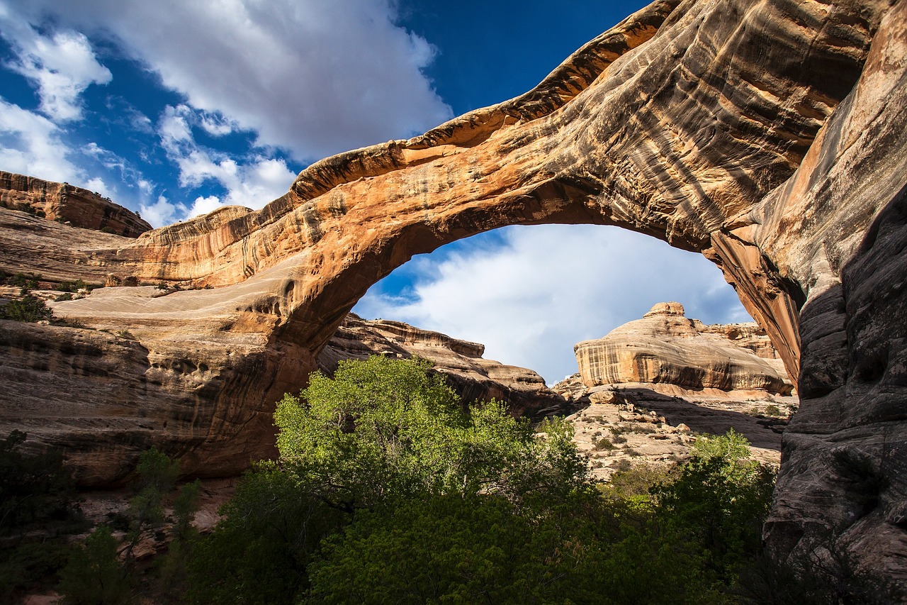 sipapu bridge geological formation free photo