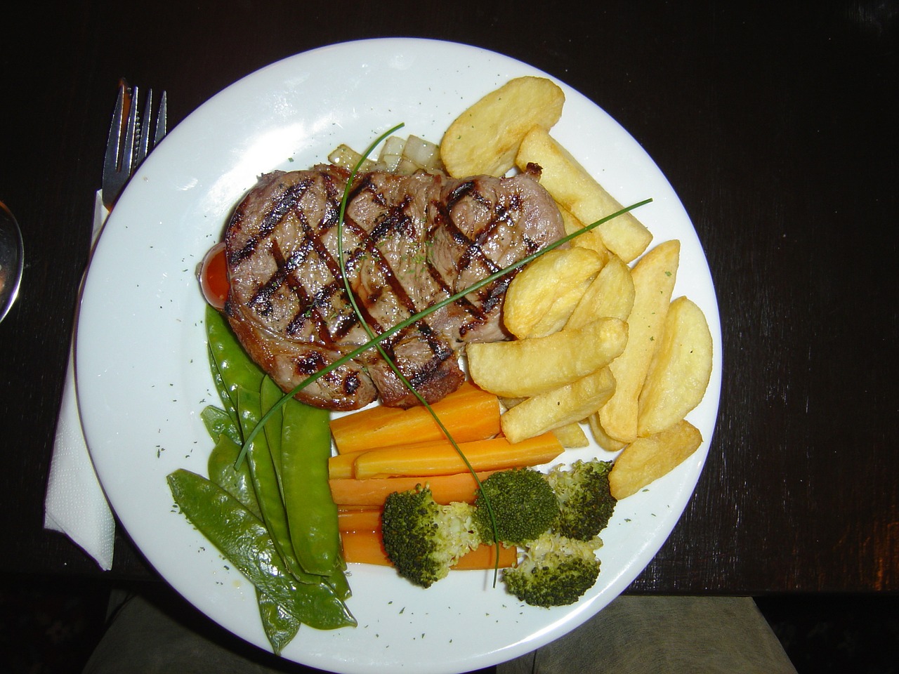 sirloin steak meal vegetables meat free photo