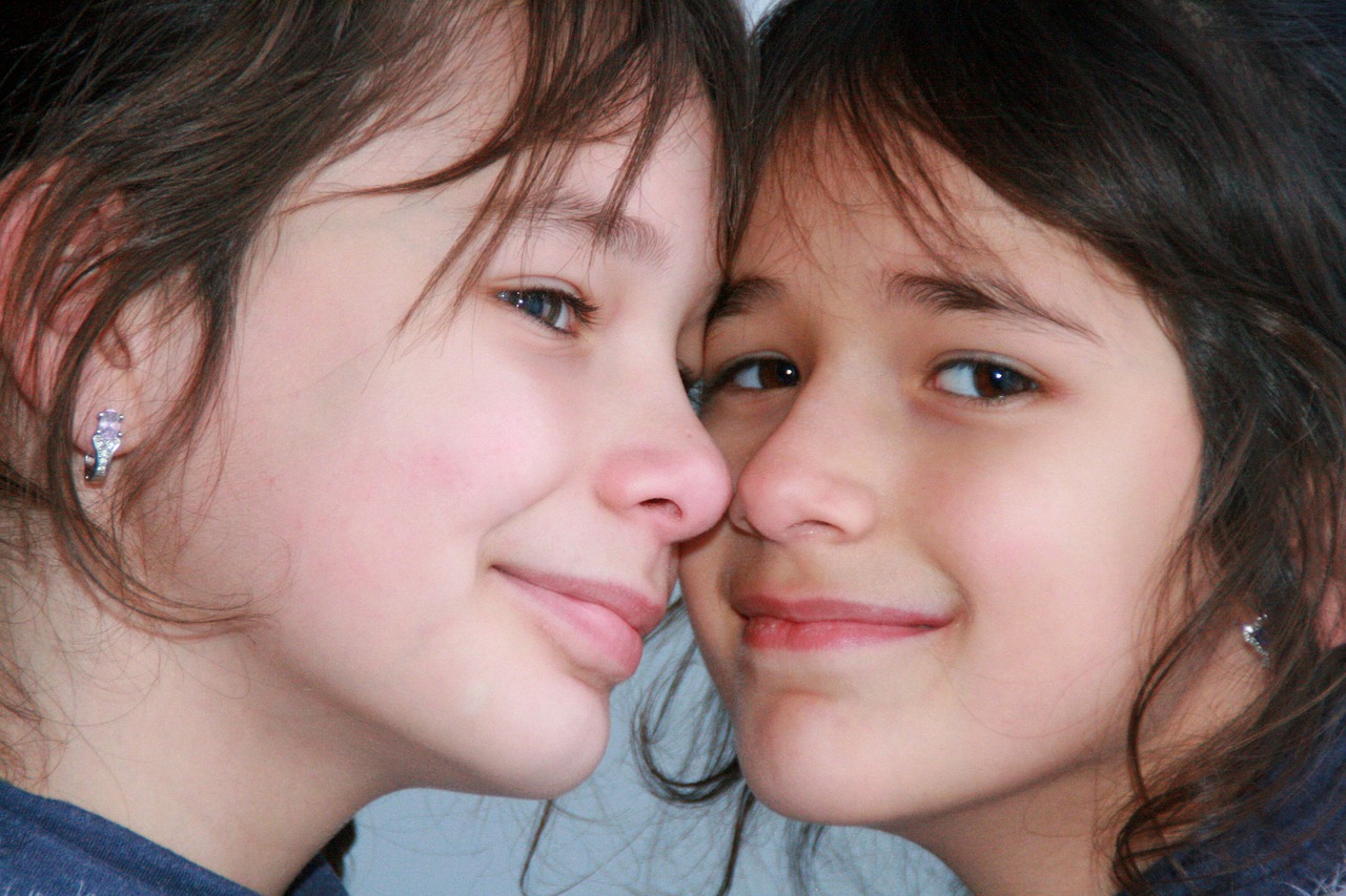 sisters love portrait free photo