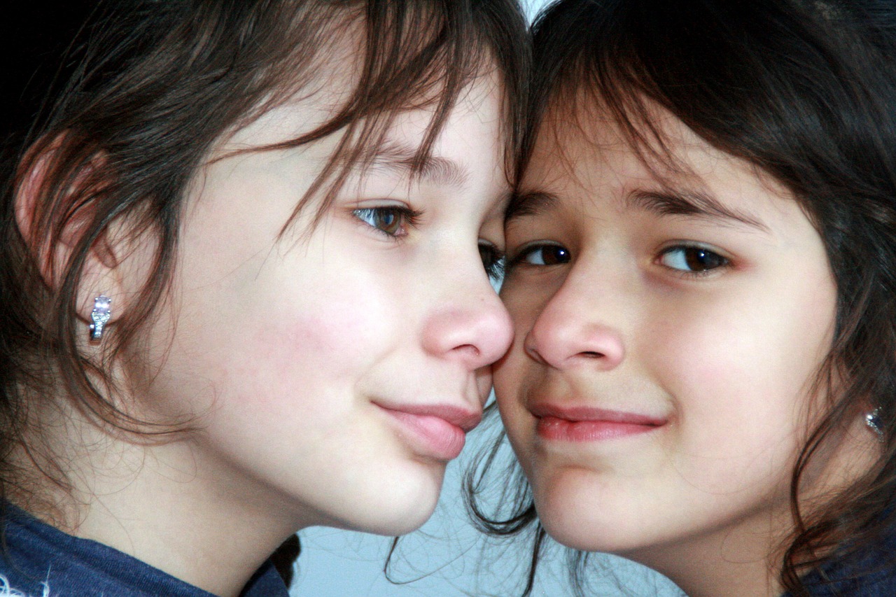 sisters love portrait free photo