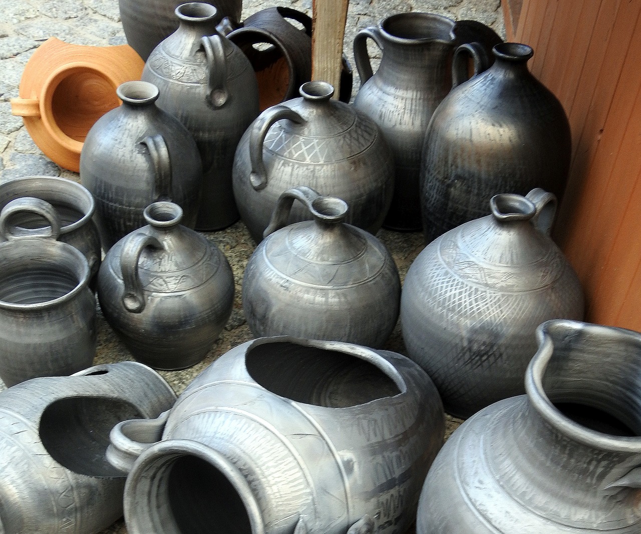 siwaki  ceramics  handicraft free photo
