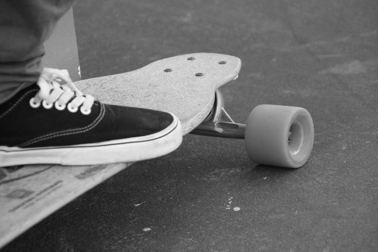 skateboard black and white table free photo