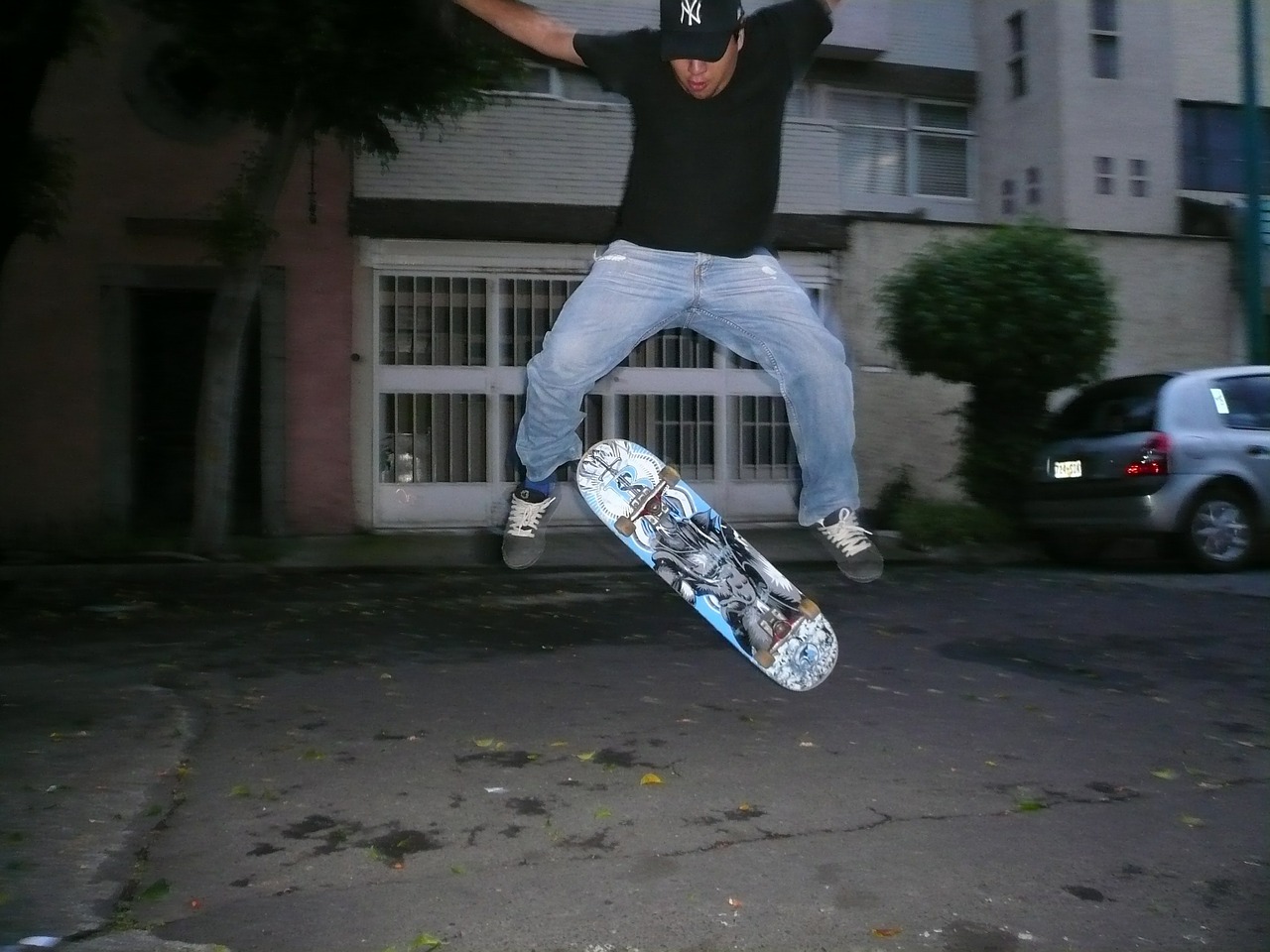 skateboarding skateboard kickflip free photo