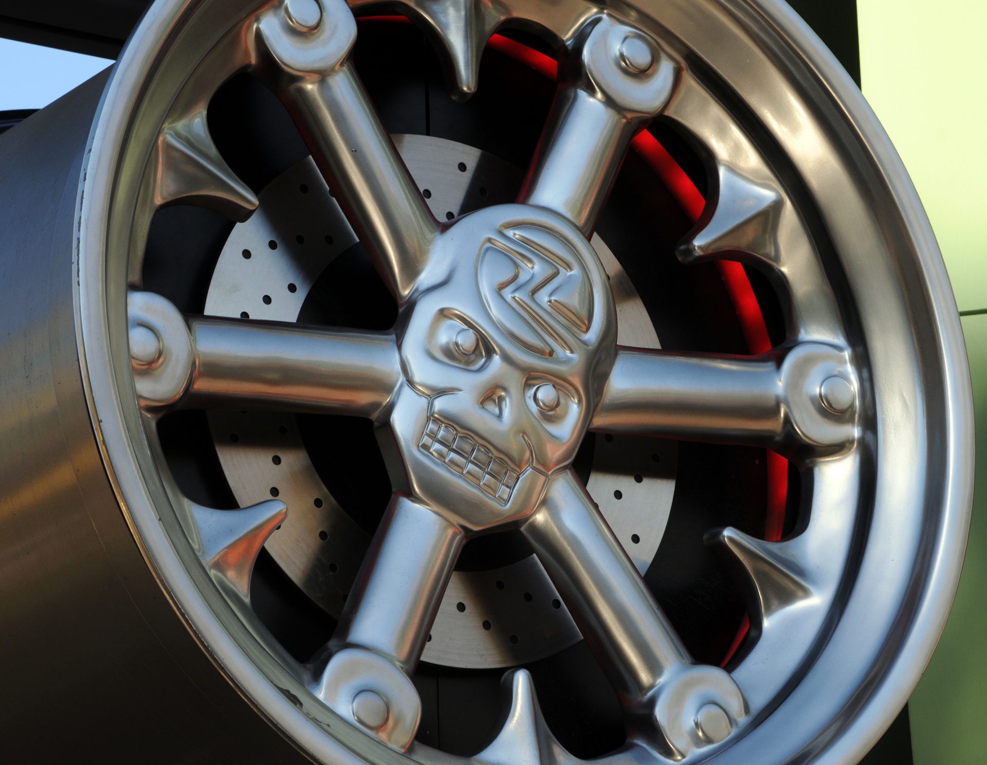 hubcap hub cab skull free photo