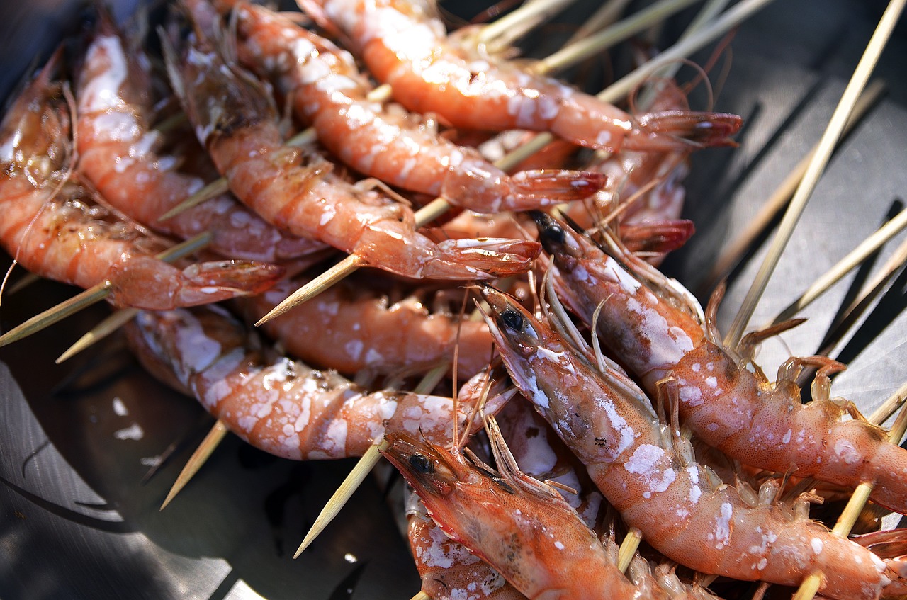 skewers shrimps seafood free photo