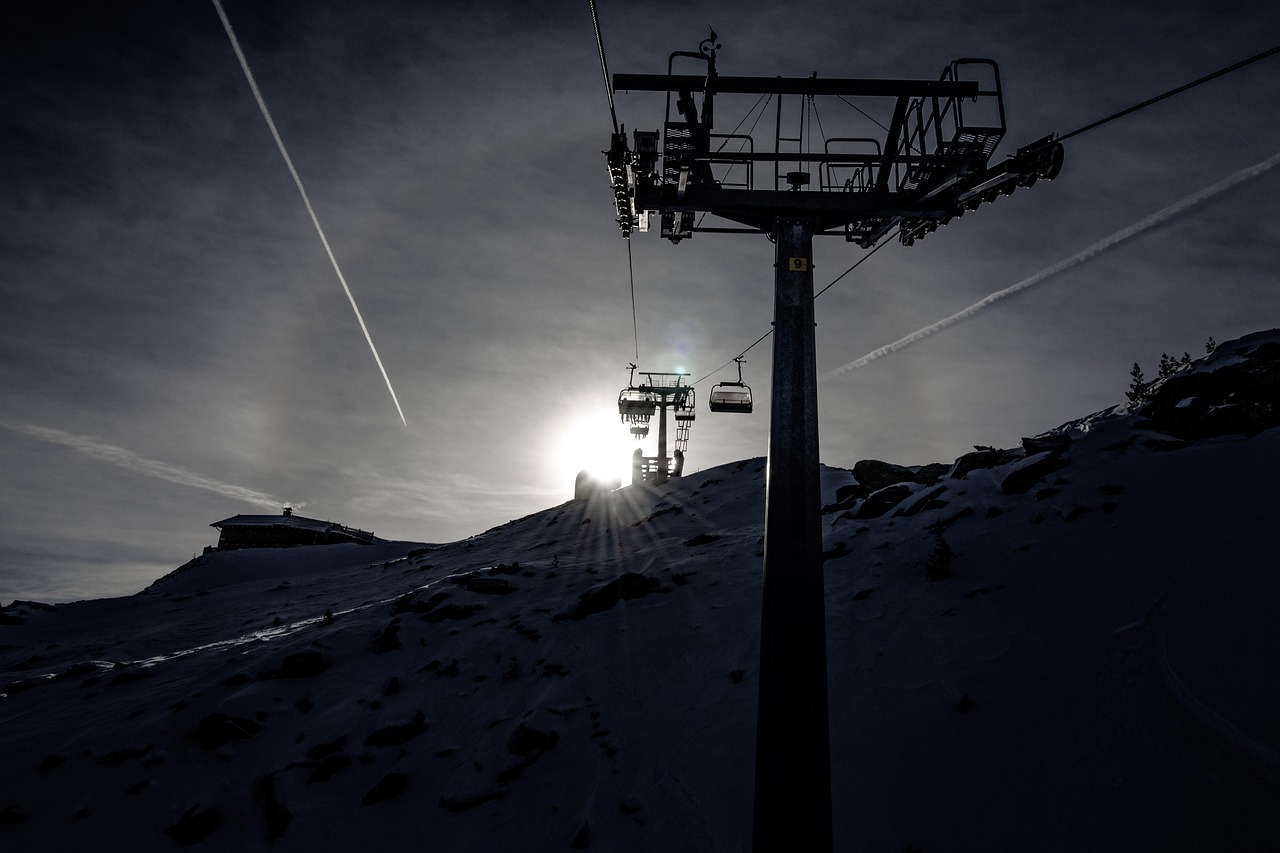 ski  winter  skiing free photo