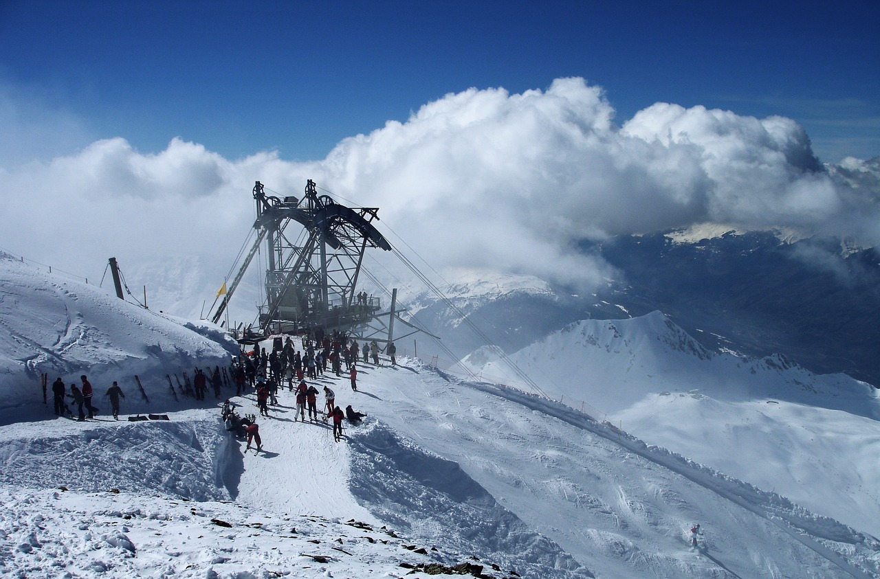 ski holiday gondola cable car free photo