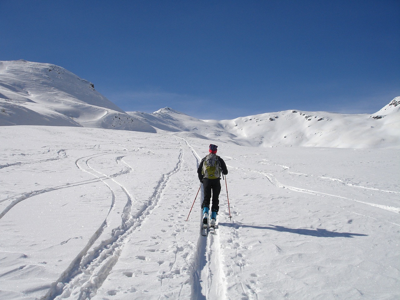 backcountry skiiing ski touring skiing free photo