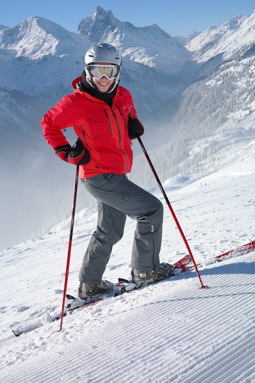 skier skiing ski run free photo