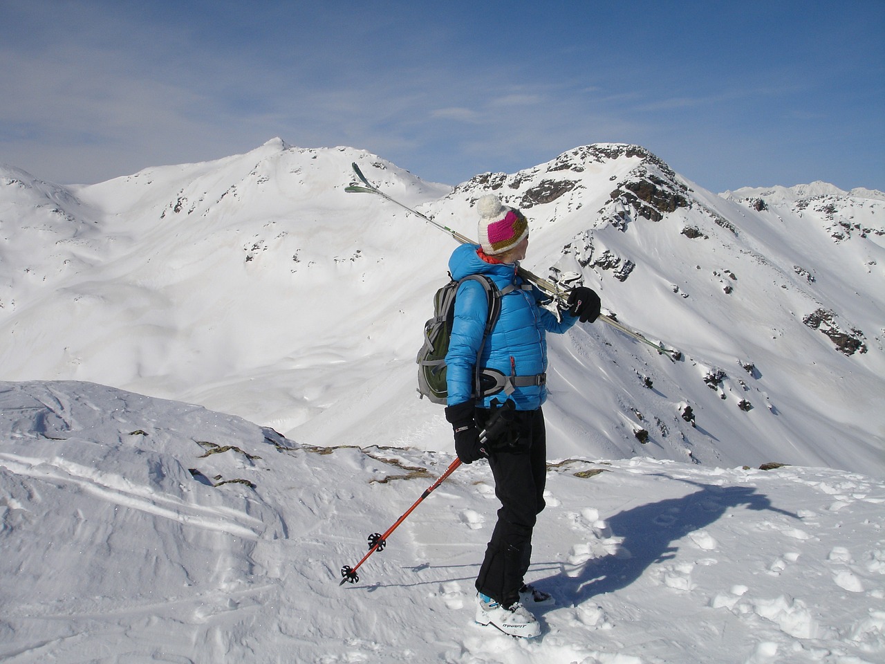 skiers skiing woman free photo