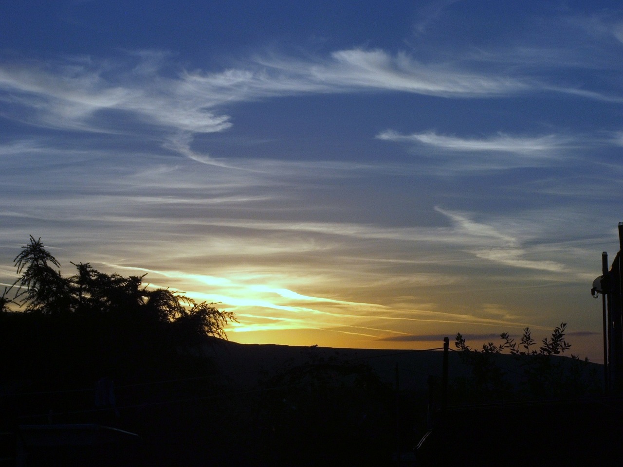 skies cloud blue free photo