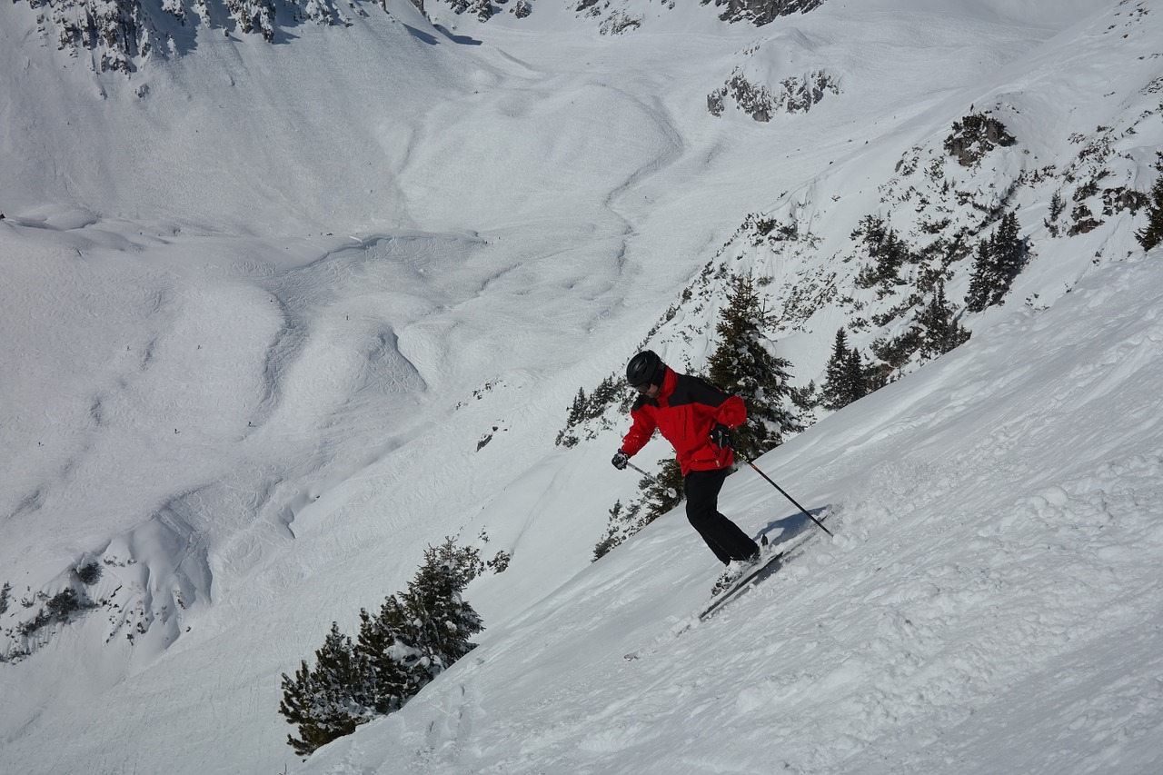skiing skier backcountry skiiing free photo