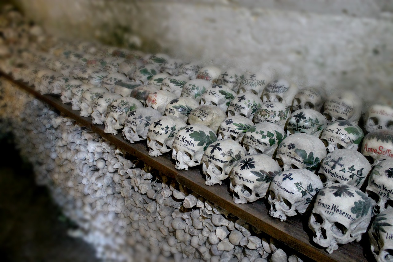 skulls skull museum hallstatt free photo