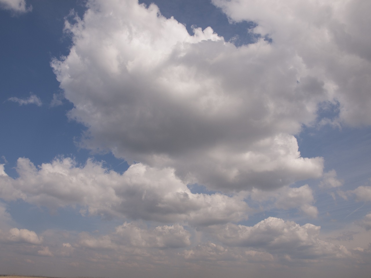 sky clouds cloud free photo