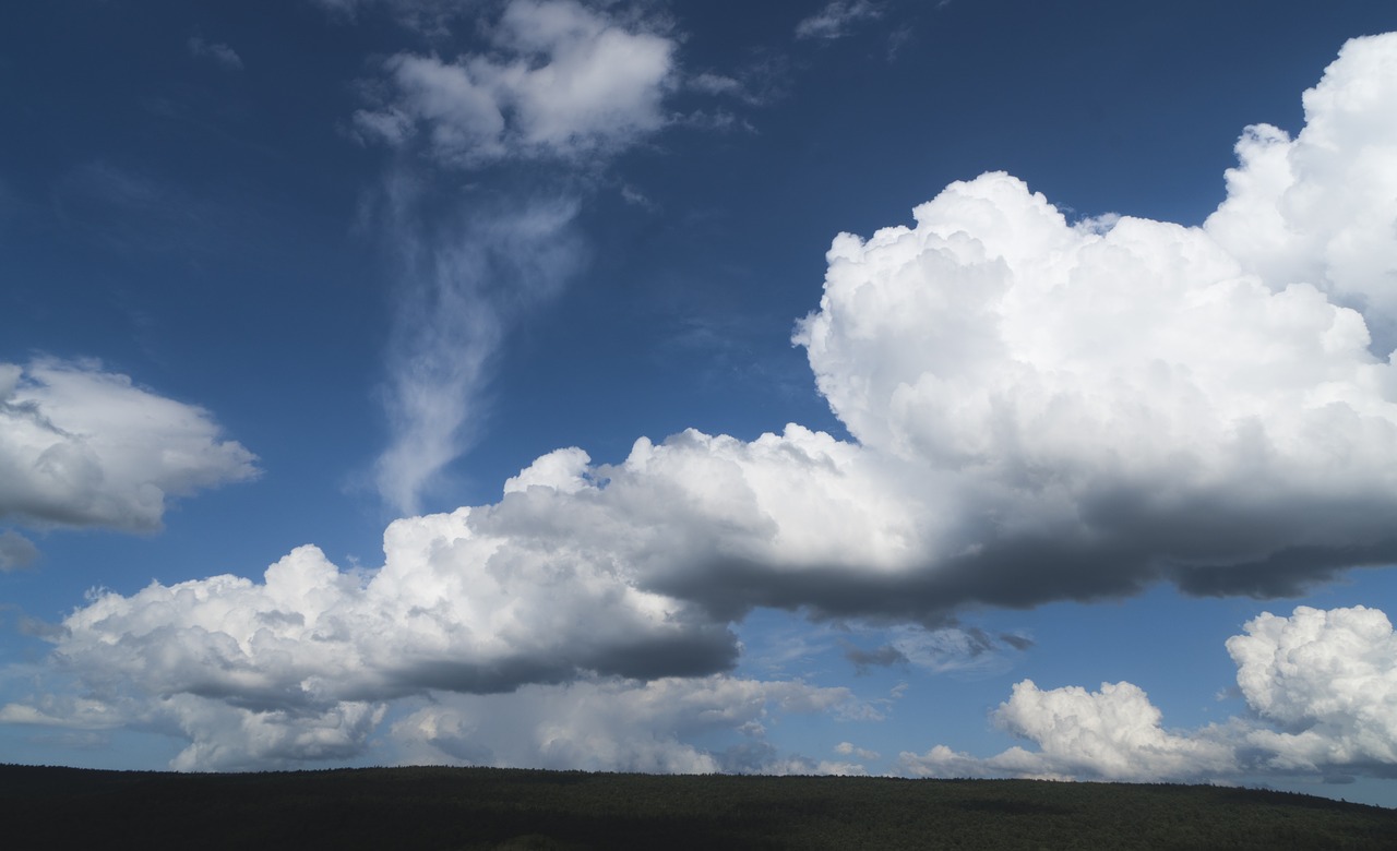 sky blue outdoor free photo