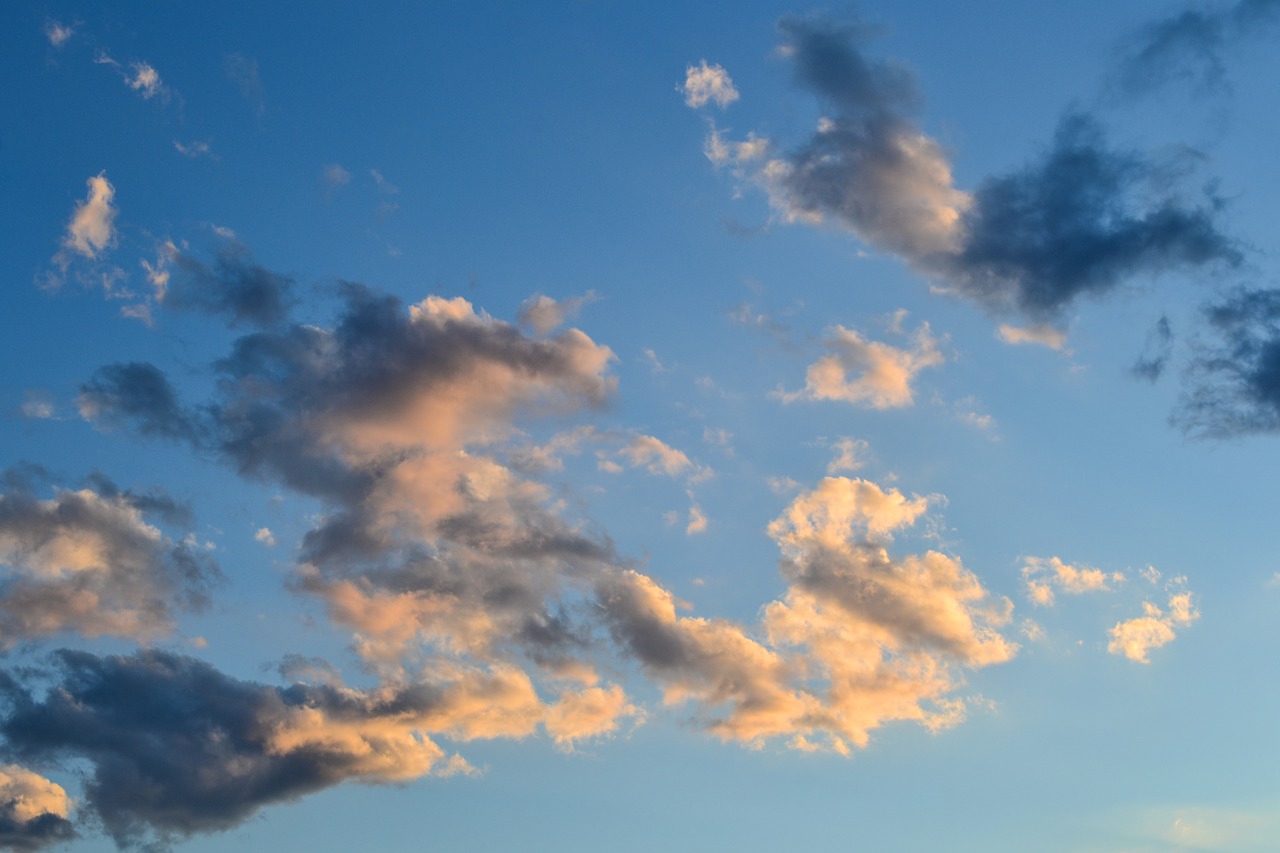 sky clouds cloudy sky free photo