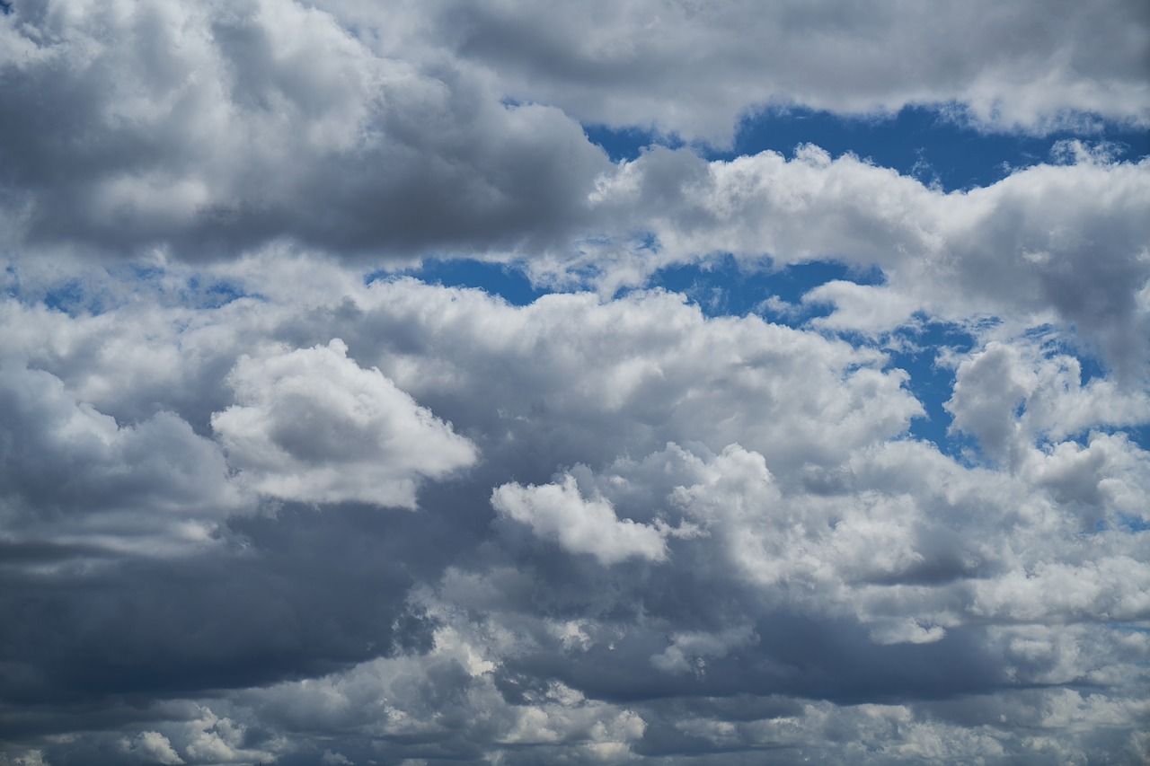 sky blue clouds free photo