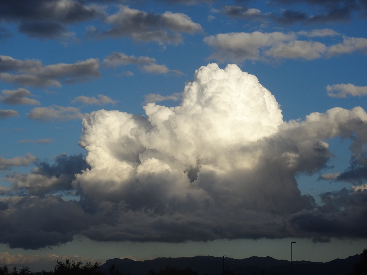 sky clouds wolkenloch free photo